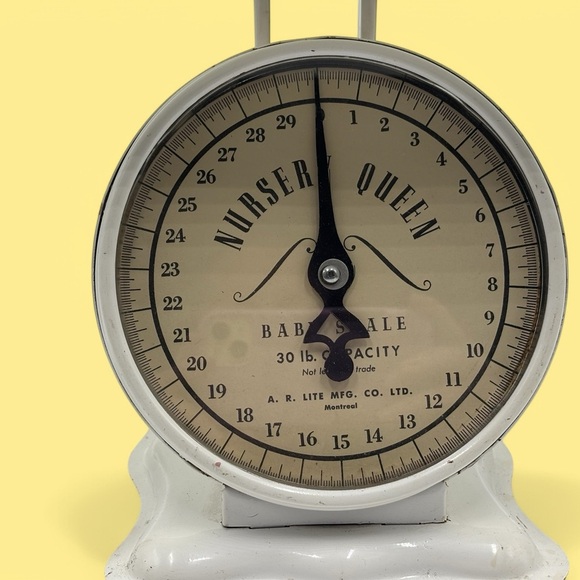 1964 Nurser Queen Baby Scale – 30LB Capacity – Vintage Kitchen & Nursery Scale. - Picture 2 of 10